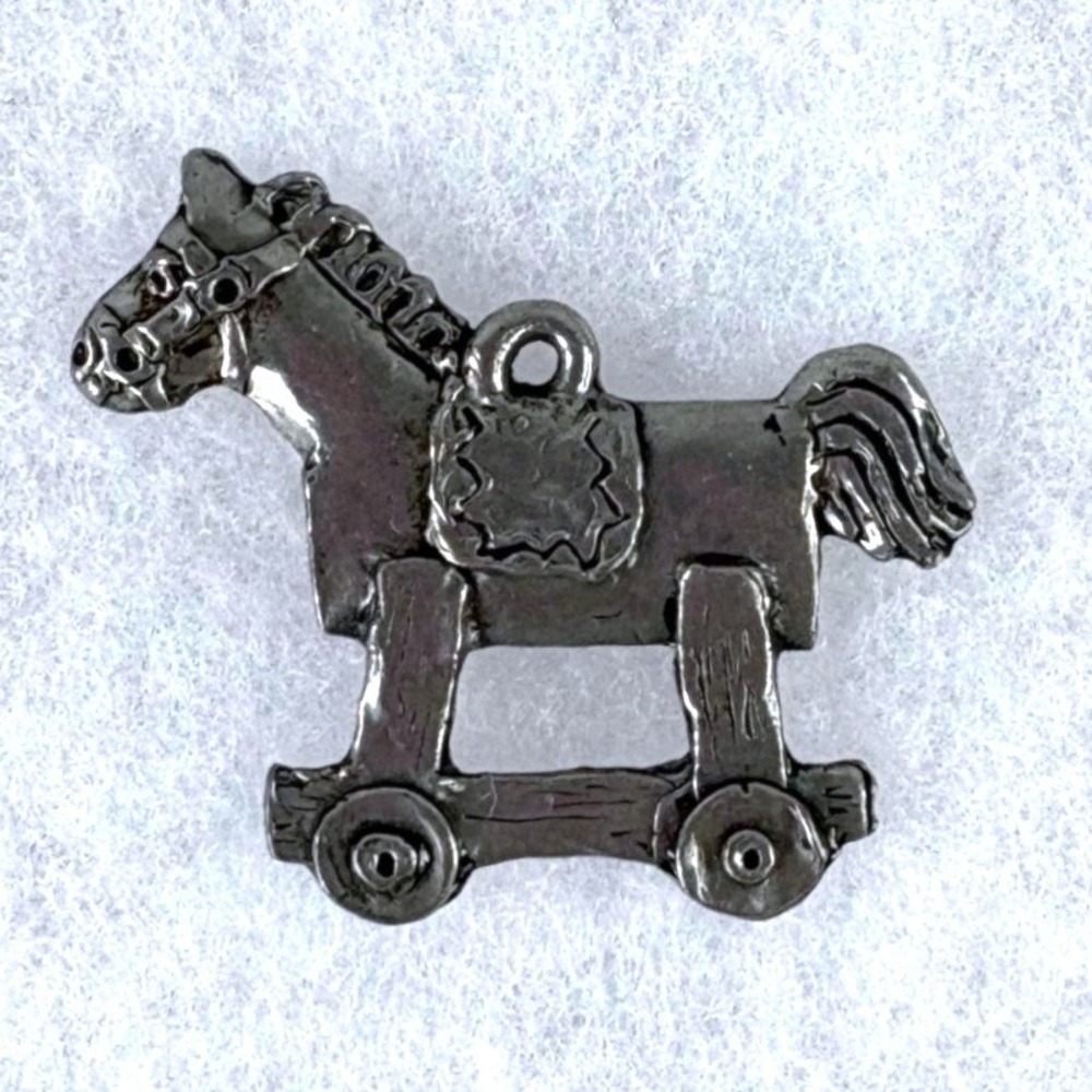 Sheridan 84 Vintage Pewter Rocking Horse Charm Pendant Gunmetal Silver Tone 1984